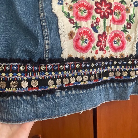 Zara embroidered oversized boho denim jacket - Picture 3 of 4
